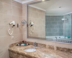 Mukarnas Spa Resort Hotel  5*