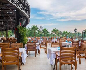 Mukarnas Spa Resort Hotel  5*