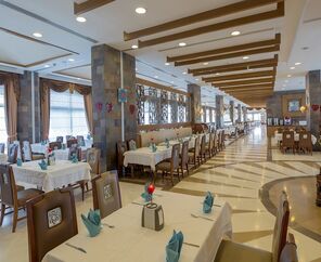 Mukarnas Spa Resort Hotel  5*