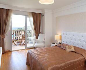 Sianji Well Being Resort   5*