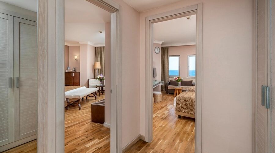 Mukarnas Spa Resort Hotel  5*