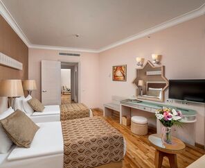 Mukarnas Spa Resort Hotel  5*