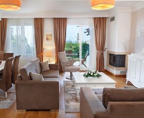 Sianji Well Being Resort   5*