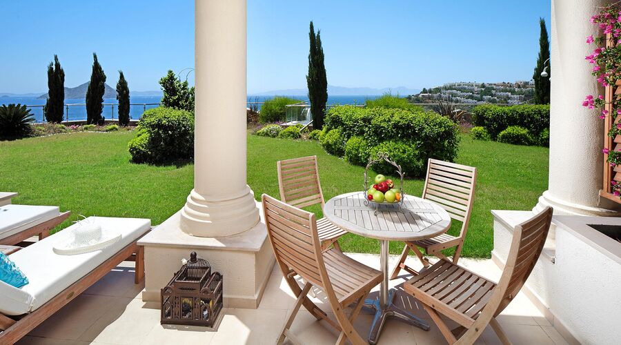 Sianji Well Being Resort   5*