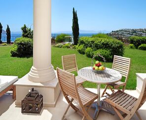 Sianji Well Being Resort   5*