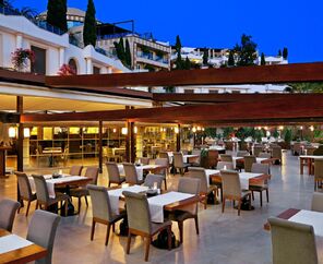 Sianji Well Being Resort   5*