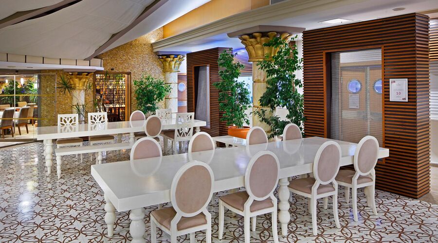 Sianji Well Being Resort   5*