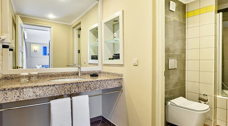 Royal Diwa Tekirova Resort   5*