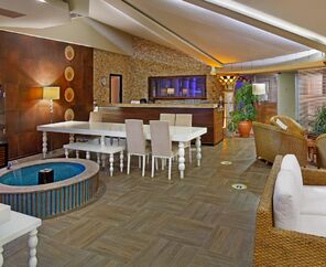 Sianji Well Being Resort   5*