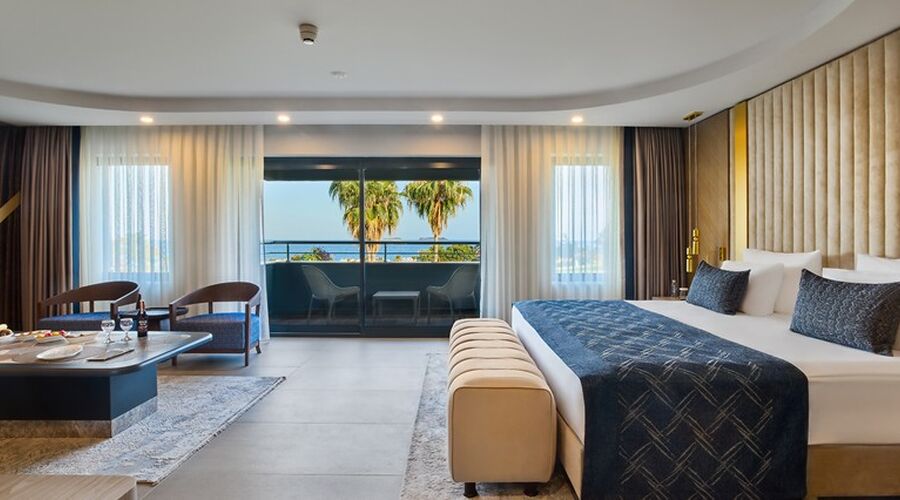 Royal Diwa Tekirova Resort   5*