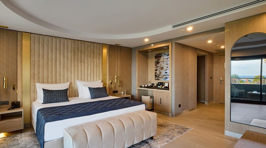 Royal Diwa Tekirova Resort   5*