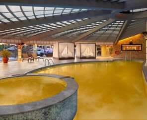 Sianji Well Being Resort   5*