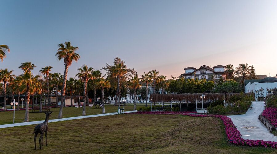 Euphoria Barbaross Beach Resort  5*