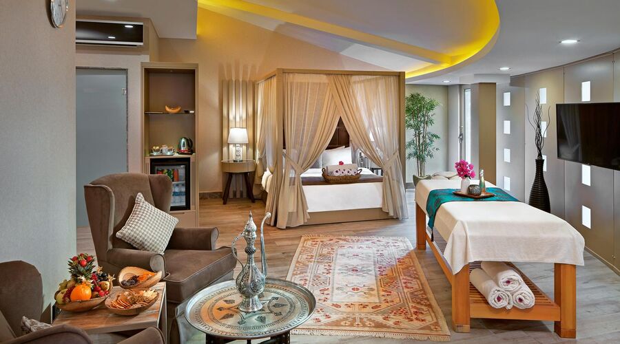 Sianji Well Being Resort   5*