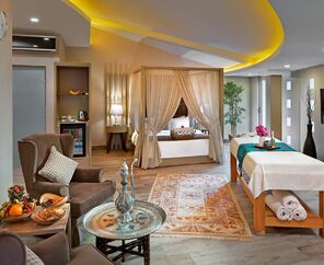 Sianji Well Being Resort   5*