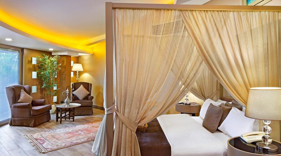 Sianji Well Being Resort   5*