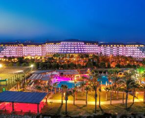 Long Beach Alanya  5*