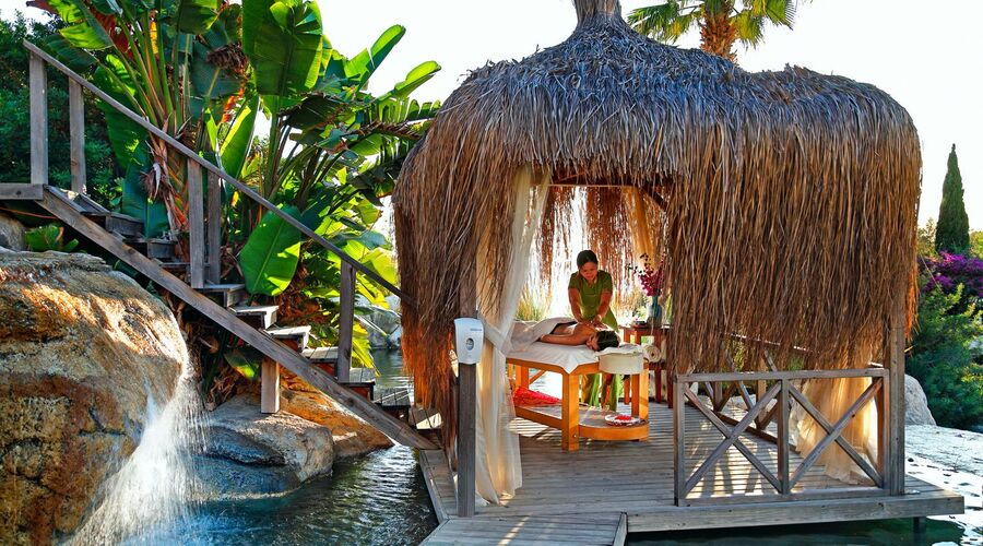 Sianji Well Being Resort   5*