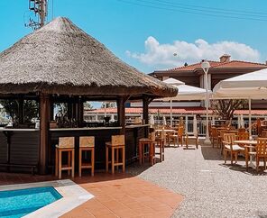 Hawaii Hotel By Yunus  4*