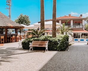 Hawaii Hotel By Yunus  4*