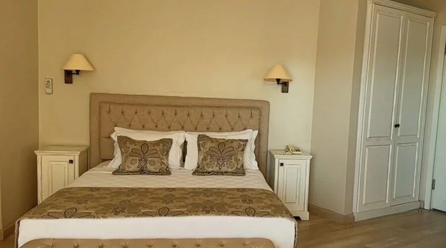 Hawaii Hotel By Yunus  4*
