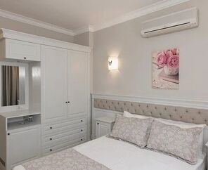 Hawaii Hotel By Yunus  4*