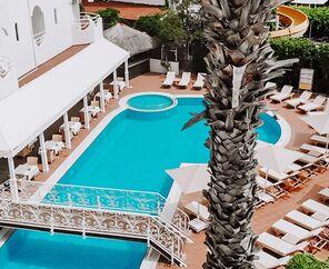 Hawaii Hotel By Yunus  4*