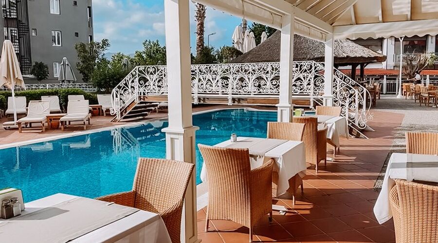 Hawaii Hotel By Yunus  4*