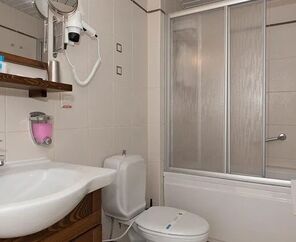 Hawaii Hotel By Yunus  4*
