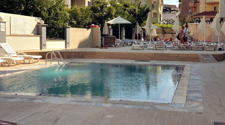 Almena City Hotel  3*