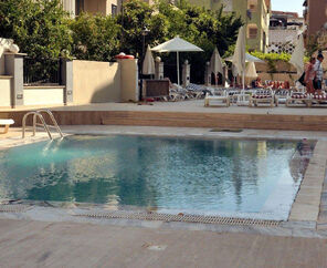 Almena City Hotel  3*