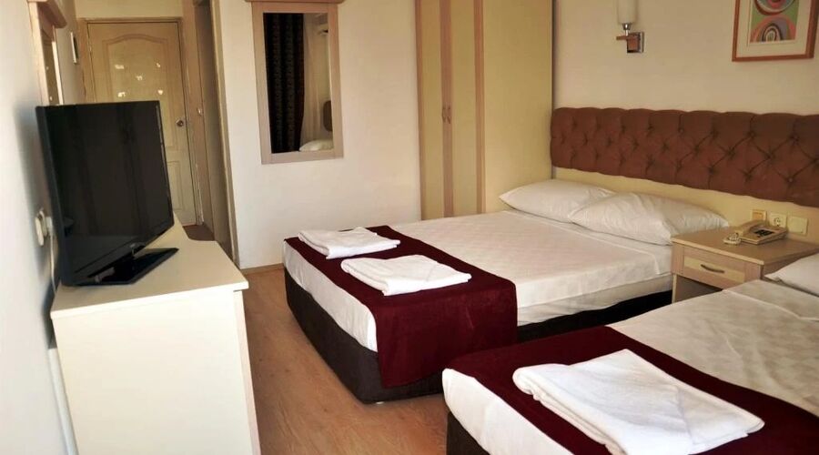 Almena City Hotel  3*