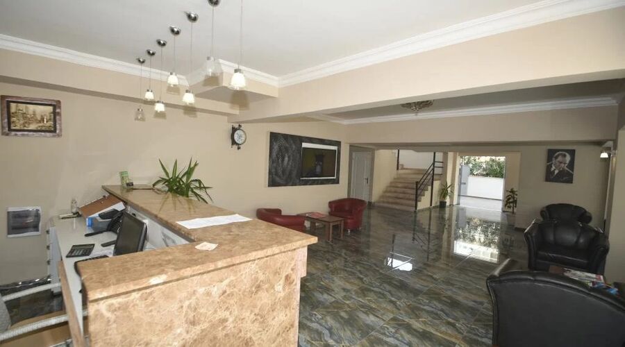 Almena City Hotel  3*