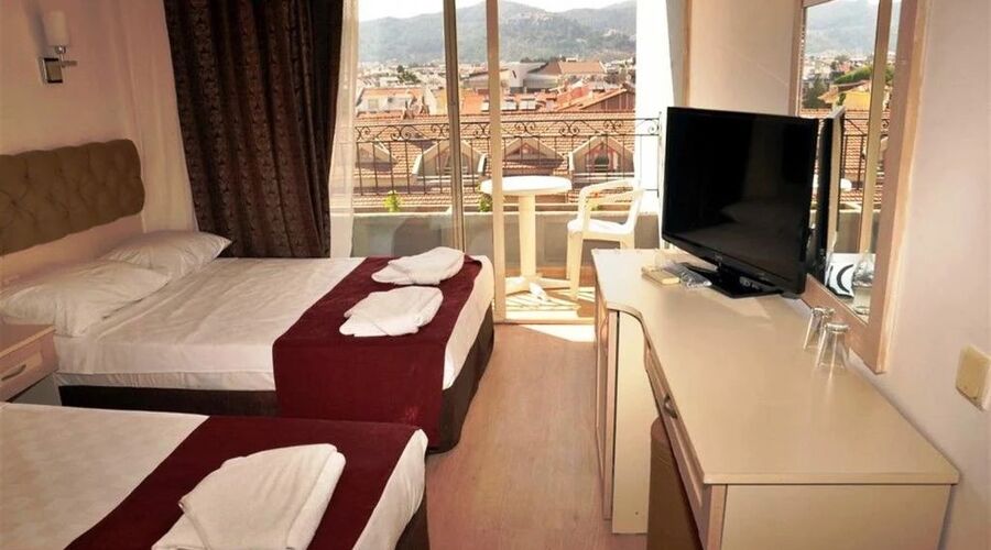 Almena City Hotel  3*