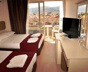 Almena City Hotel  3*