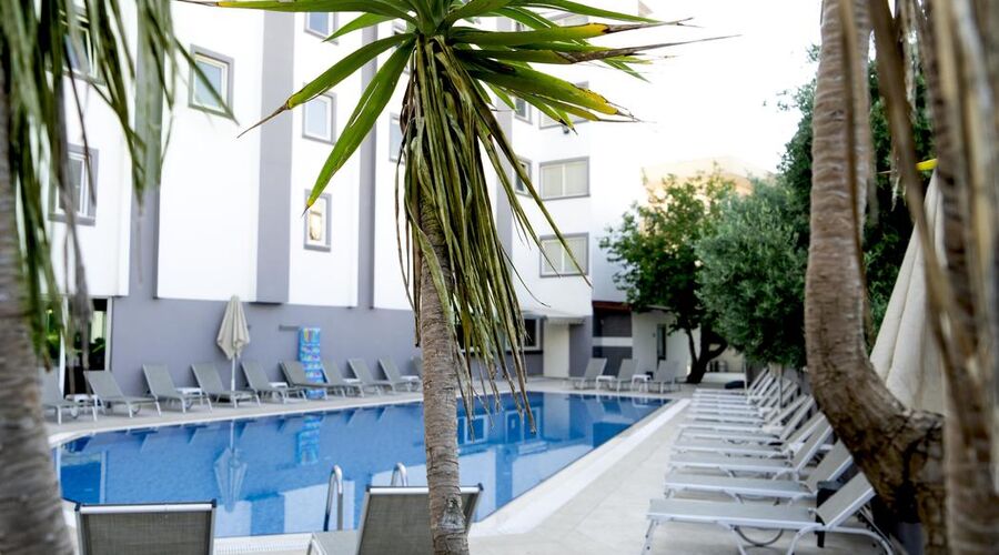 Mert Seaside Hotel  3*