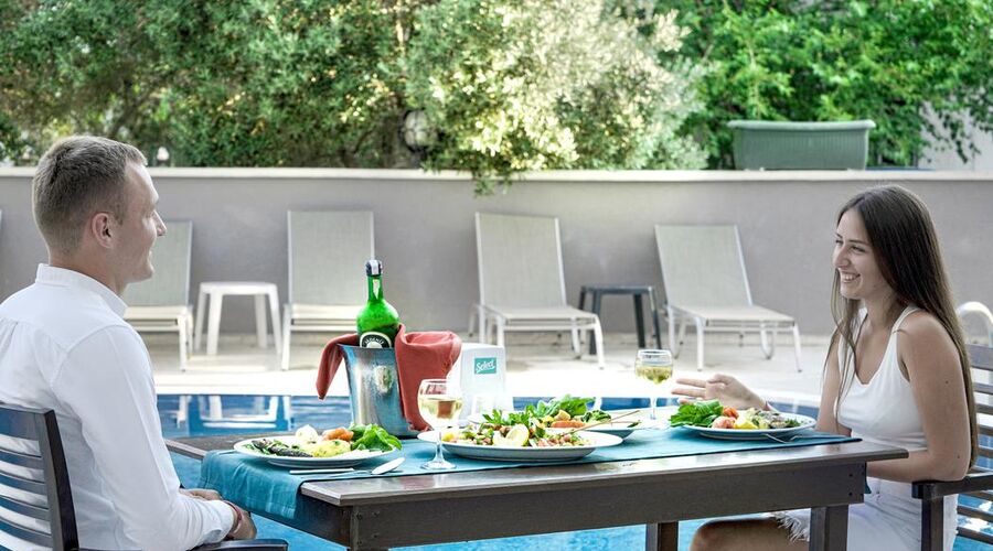 Mert Seaside Hotel  3*