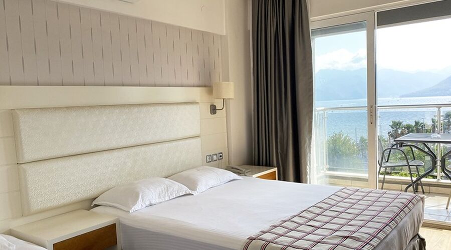 Yunus Hotel   3*