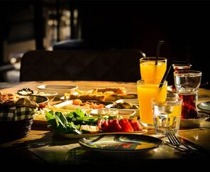 Yunus Hotel   3*