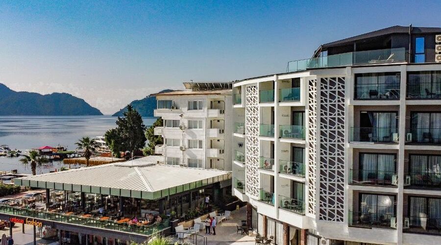 Class Unique Beach Hotel