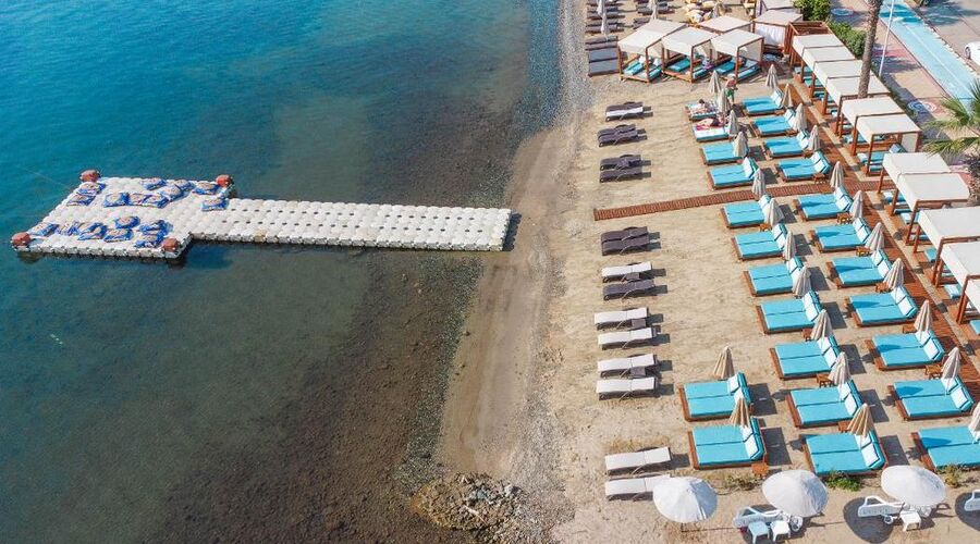 Class Unique Beach Hotel