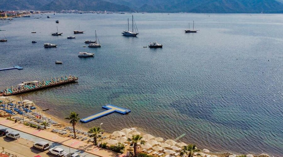 Class Unique Beach Hotel