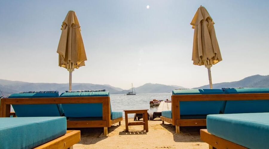 Class Unique Beach Hotel