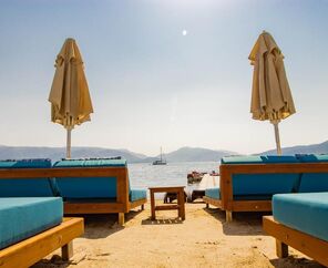 Class Unique Beach Hotel