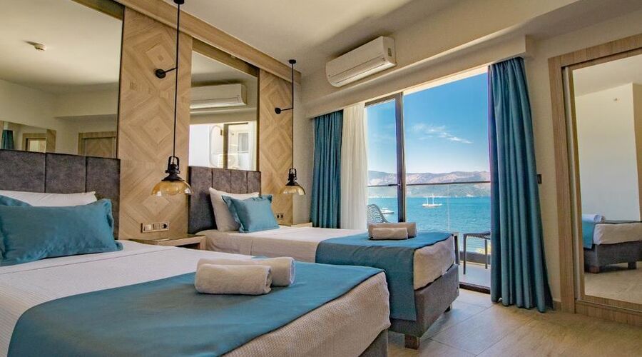 Class Unique Beach Hotel