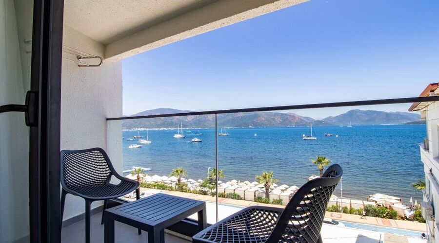 Class Unique Beach Hotel