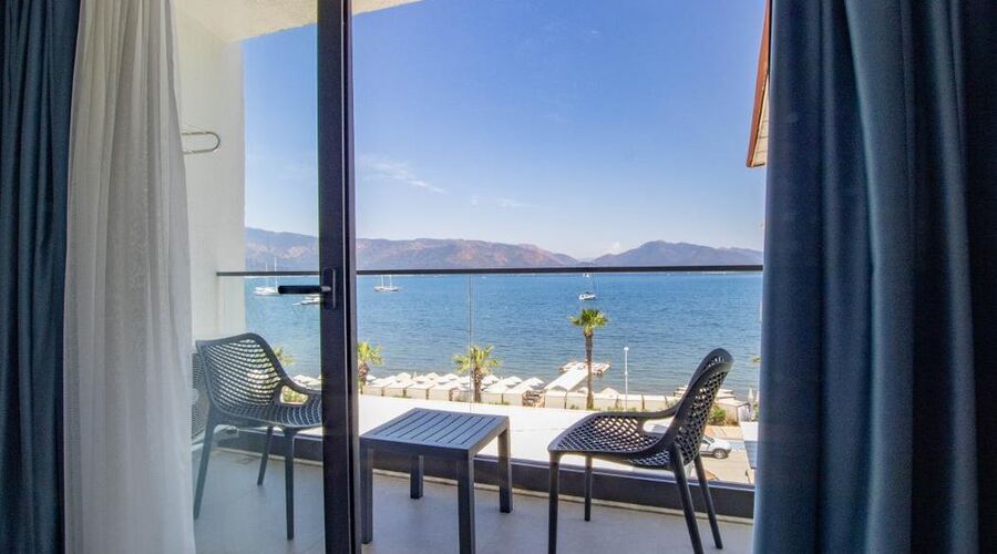 Class Unique Beach Hotel