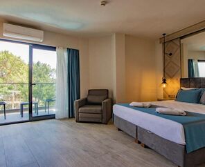 Class Unique Beach Hotel