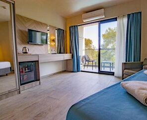 Class Unique Beach Hotel