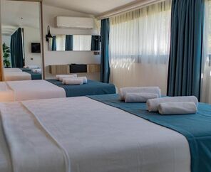 Class Unique Beach Hotel